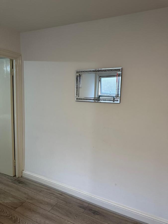 Beautiful Hoe Street First Floor One Bedroom Apartment B Walthamstow ロンドン エクステリア 写真